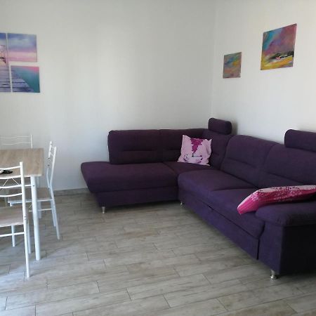 Apartmani Nevera Krk Town Buitenkant foto