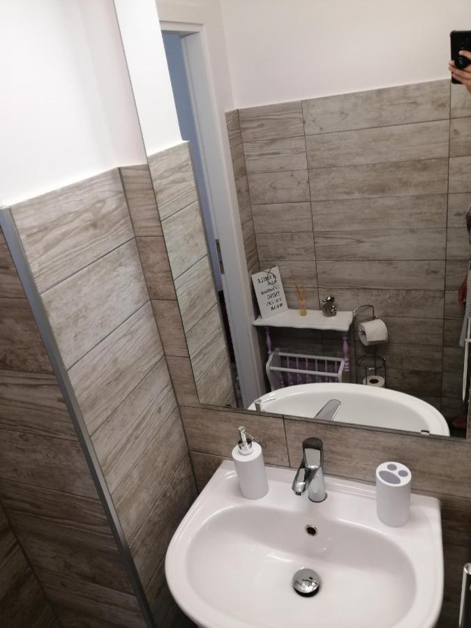 Apartmani Nevera Krk Town Buitenkant foto