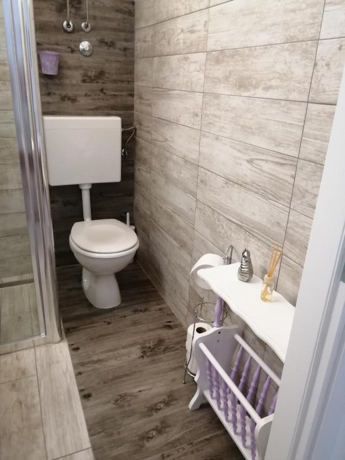 Apartmani Nevera Krk Town Buitenkant foto